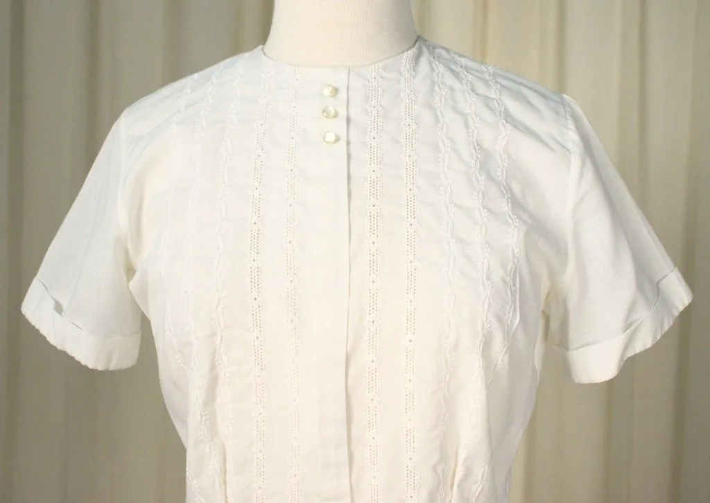 1950s Button Back Eyelet Blouse