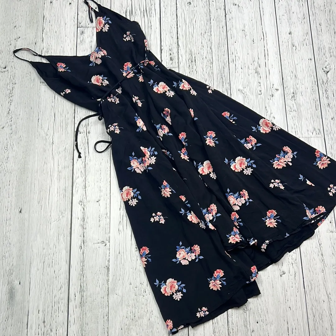 Abercrombie&Fitch black pink floral dress - Hers XS