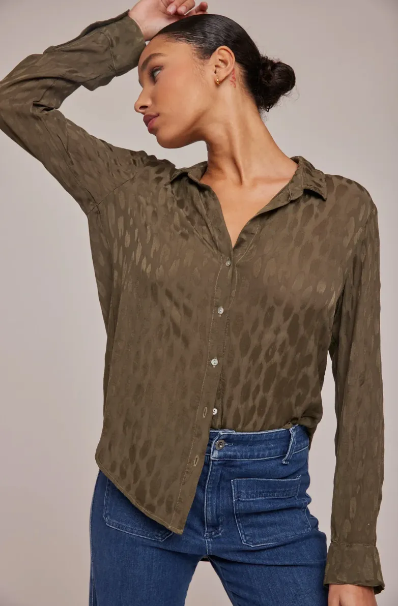 FLOWY BUTTON DOWN SHIRT