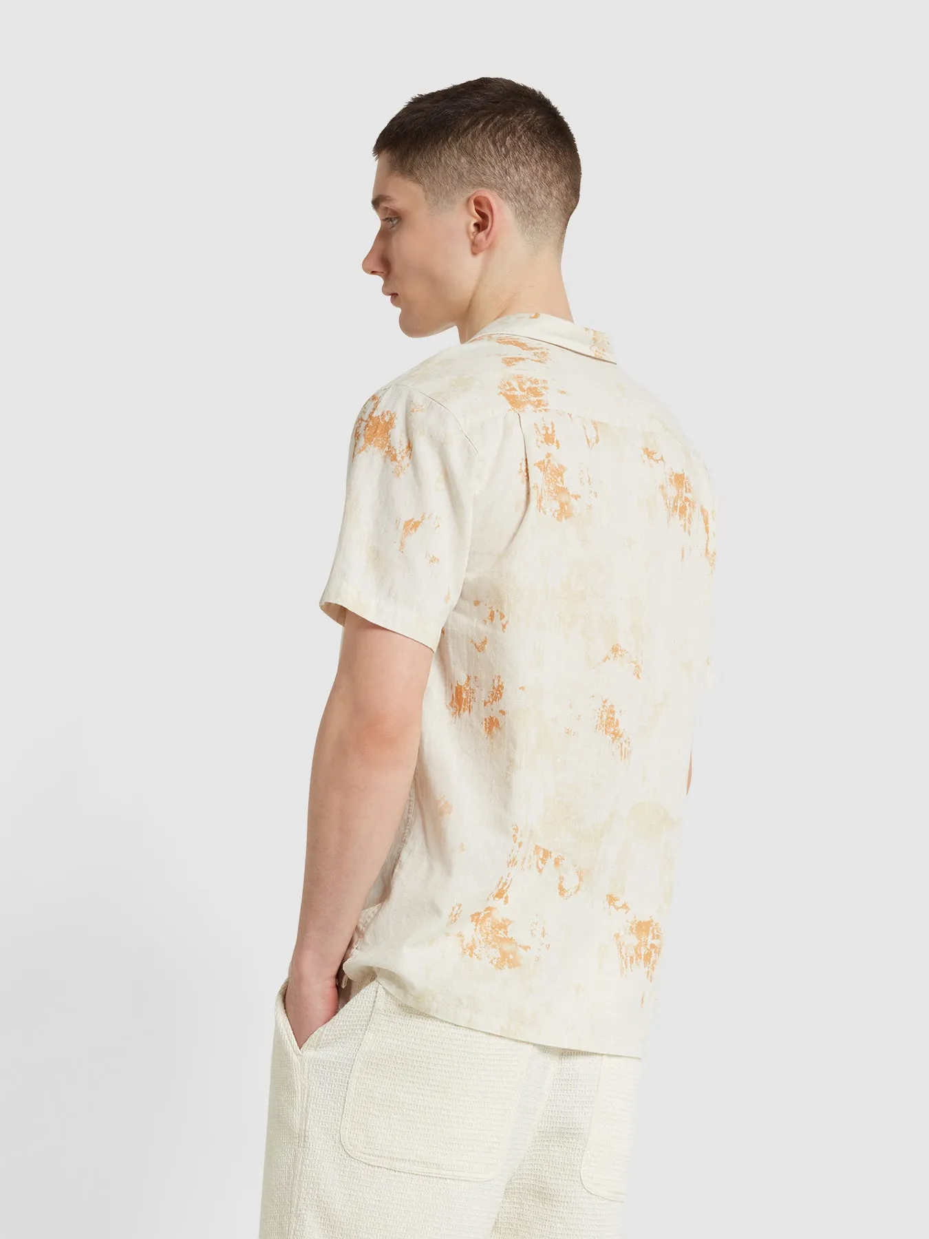 Gabrielle Digital Print Short Sleeve Shirt In Fog