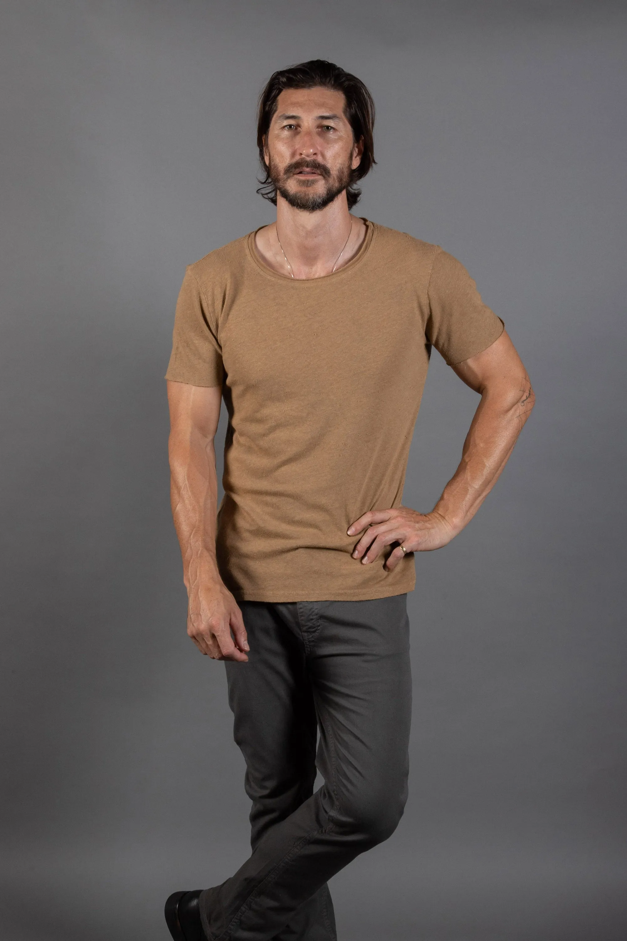 Men's Wallace Raw Neck Cotton Linen Crew Tee