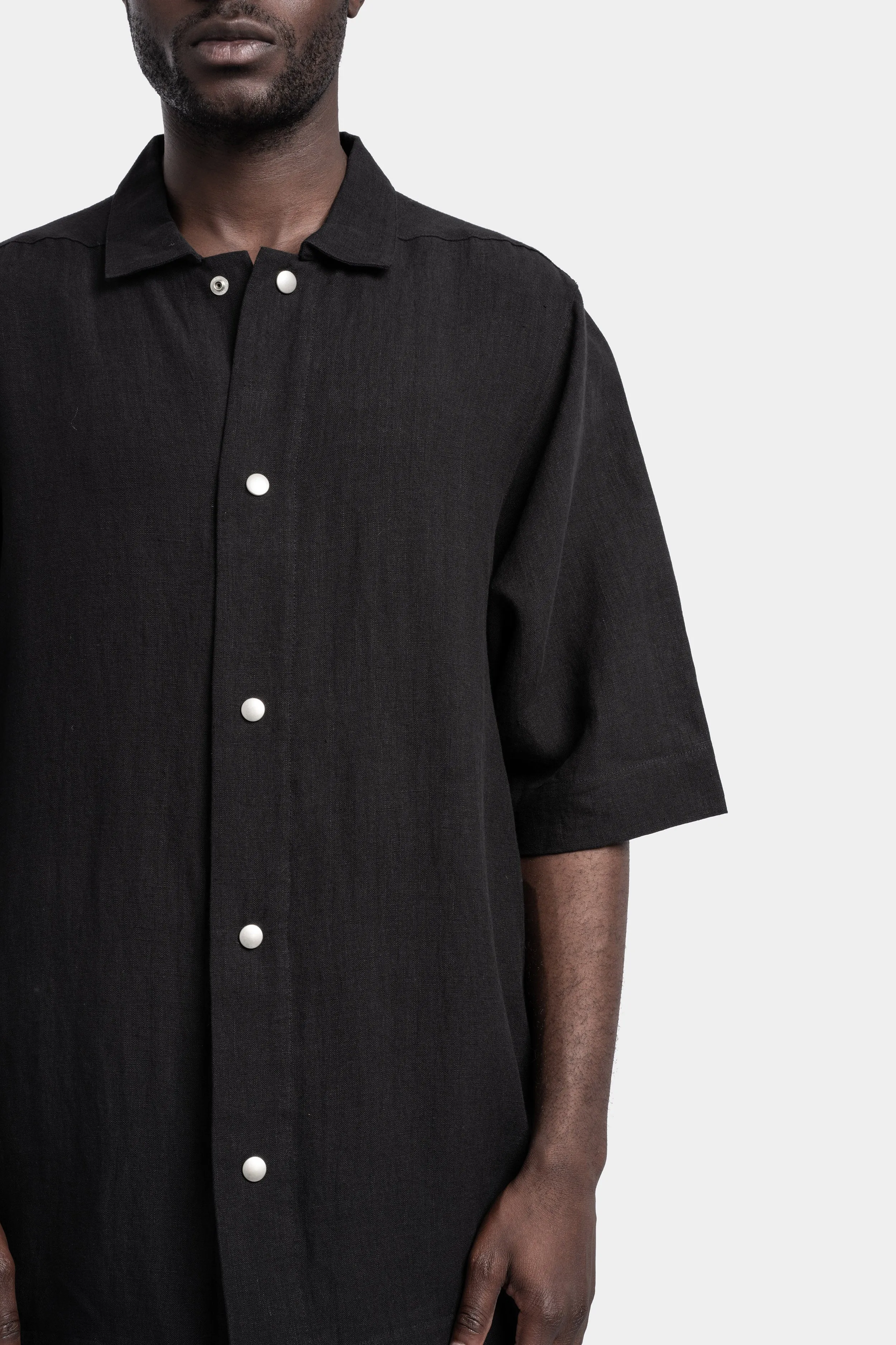 Relaxed linen short sleeve shirt